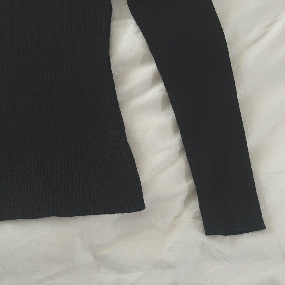 Peter Nygard Ribbed Sweater - Picture 3 of 5